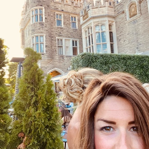 Meet your Posher, Lisa - Picture 1 of 1